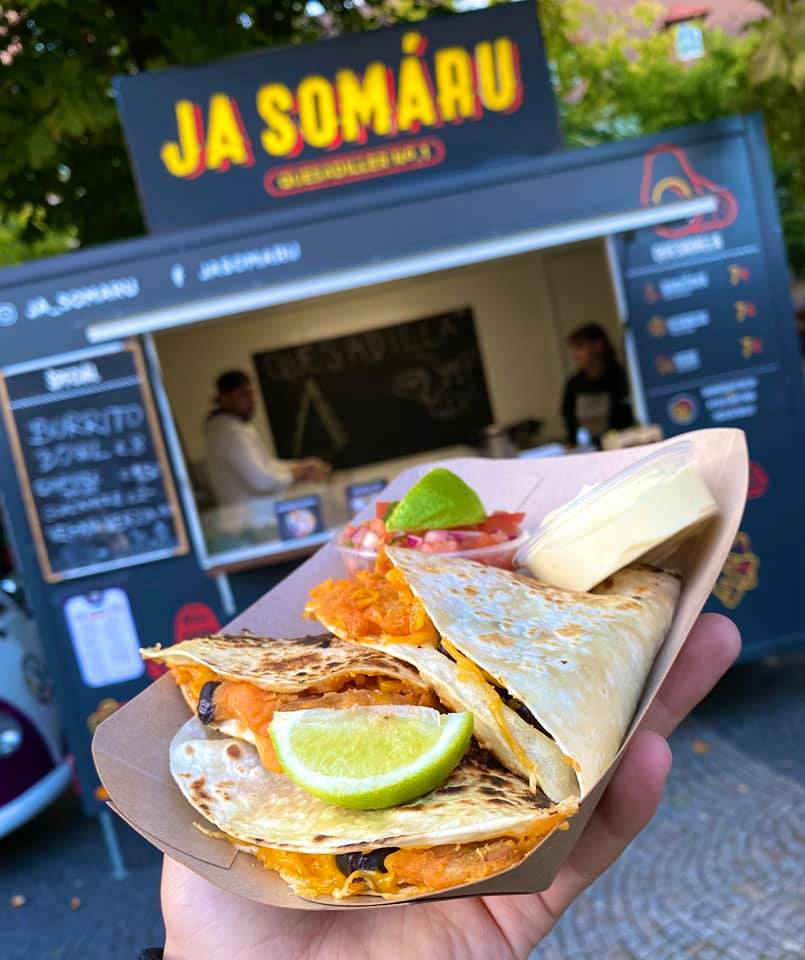 Ja Somaru мексиканская уличная еда в Братиславе