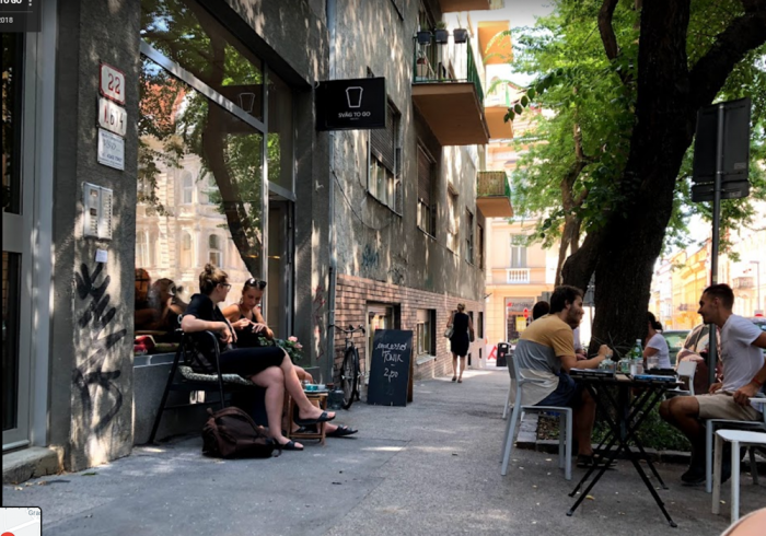 Кофейня SVÄG TO GO в Братиславе - летняя площадка